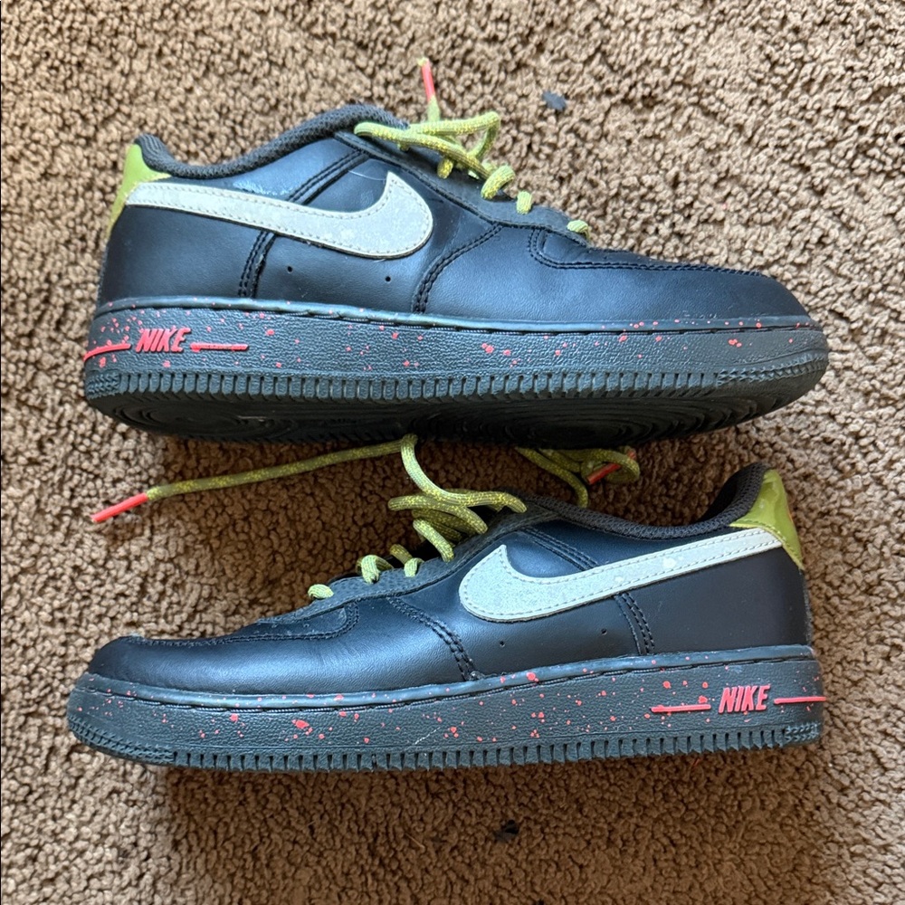 Nike Kids Black Sneakers with Lime and Pink Speckle Accents